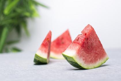 吃烂瓜会怎样,揭秘健康隐患与生活影响 第3张 吃烂瓜会怎样,揭秘健康隐患与生活影响 第3张