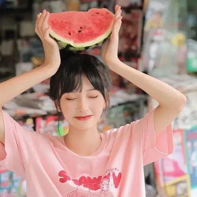 吃瓜少女情侣图片,吃瓜少女与男友的甜蜜互动图集 第2张 吃瓜少女情侣图片,吃瓜少女与男友的甜蜜互动图集 第2张