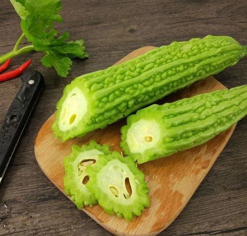 绿龙吃瓜的图片,夏日清凉一“瓜”