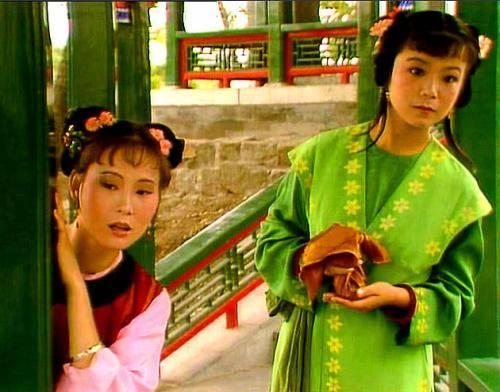 吃瓜的丫鬟,揭秘吃瓜丫鬟的宫廷生活  第3张