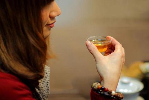 吃瓜少女喝茶视频,揭秘娱乐圈幕后故事