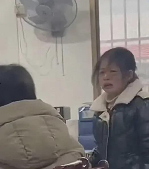 父母吃瓜的视频,揭秘家庭欢乐时光